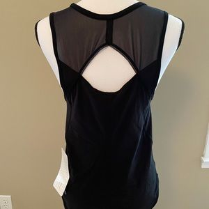 Lululemon workout top